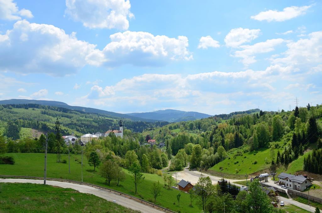 Hotel Penzion Na Vršku Branná Exteriér fotografie