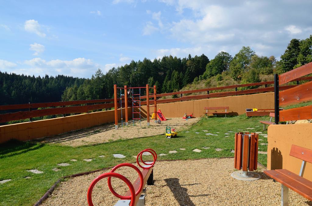 Hotel Penzion Na Vršku Branná Exteriér fotografie