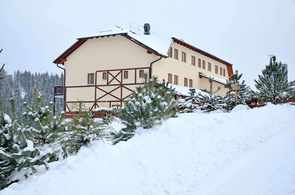 Hotel Penzion Na Vršku Branná Exteriér fotografie